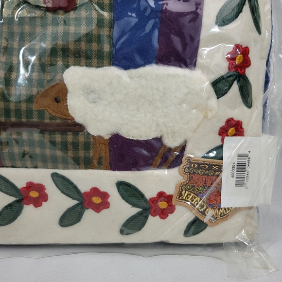 Jim Shore 4003304 Nativity Scene Pillow - Picture 5 of 14
